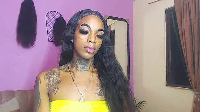 Snapshot of badgirls_cx chatting on September 19, 2025, 4:25 am badgirls cx online show from September 19, 2025, 4:25 am