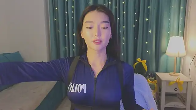 Snapshot of AudreyMell chatting on December 22, 2024, 3:00 pm AudreyMell online show from December 22, 2024, 3:00 pm