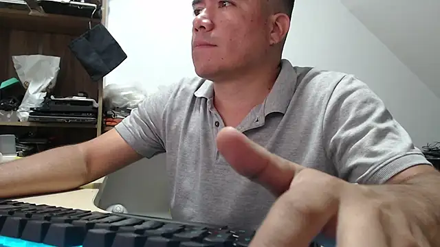 Snapshot of Jhonatan_Morales_S chatting on November 11, 2025, 1:11 pm Jhonatan Morales S online show from November 11, 2025, 1:11 pm