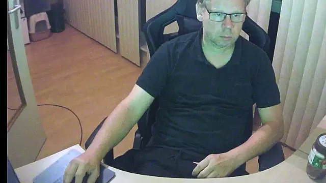 Snapshot of kinkyslet8 chatting on September 18, 2025, 8:22 pm kinkyslet8 online show from September 18, 2025, 8:22 pm