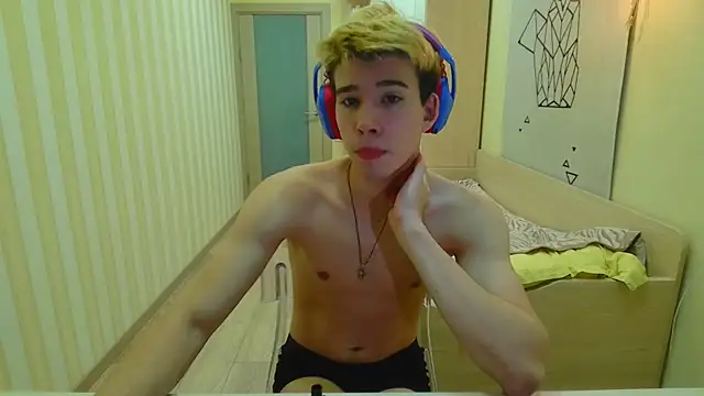 gayGamogey online show from July 3, 2026, 6:58 pm