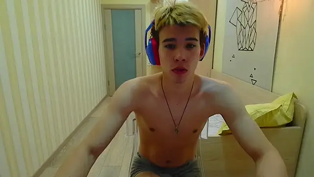 gayGamogey online show from July 4, 2026, 6:47 pm
