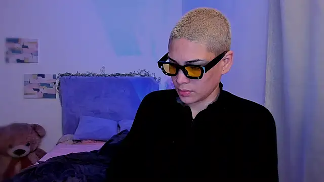 Snapshot of Charlee_pink chatting on January 10, 2026, 9:16 pm Charlee pink online show from January 10, 2026, 9:16 pm