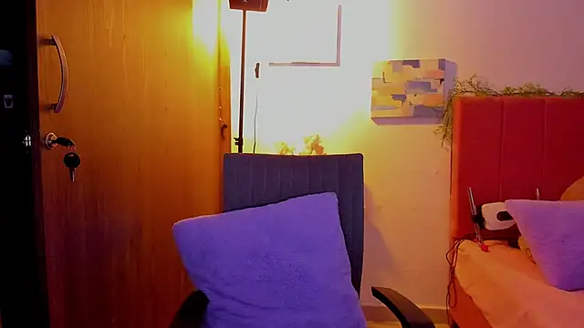 Snapshot of Charlee_pink chatting on March 26, 2026, 8:58 pm Charlee pink online show from March 26, 2026, 8:58 pm