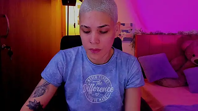 Snapshot of Charlee_pink chatting on March 28, 2026, 10:09 pm Charlee pink online show from March 28, 2026, 10:09 pm