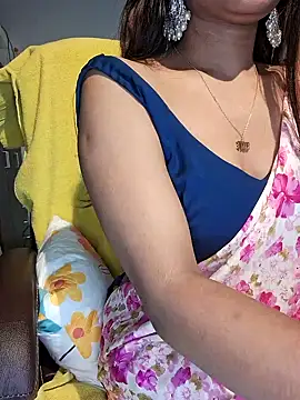 Snapshot of Cute-Tara chatting on January 22, 2025, 2:14 pm Cute-Tara online show from January 22, 2025, 2:14 pm