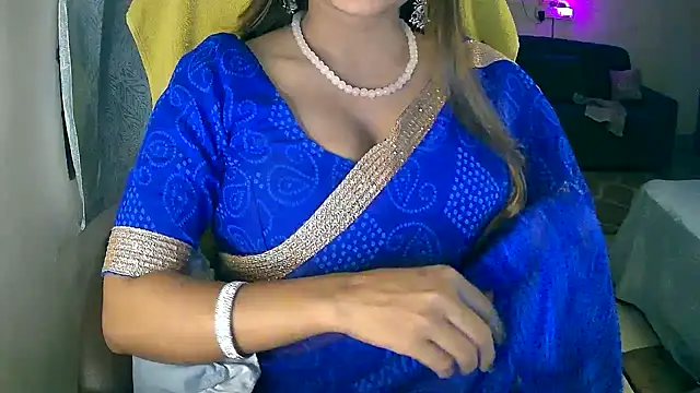 Snapshot of Cute-Tara chatting on October 15, 2025, 5:57 pm Cute-Tara online show from October 15, 2025, 5:57 pm