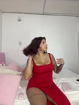 Snapshot of LucyMartelli chatting on February 26, 2026, 11:20 am LucyMartelli online show from February 26, 2026, 11:20 am