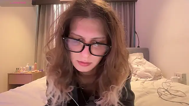 Alice Pinkhead online show from April 2, 2026, 9:29 am