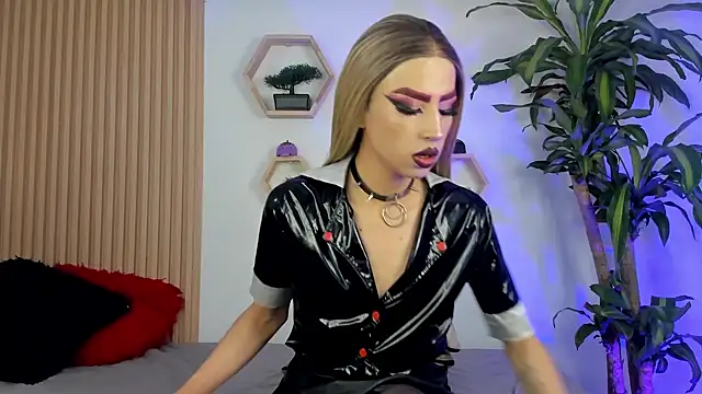 Snapshot of BrianaSchafer chatting on November 4, 2025, 5:45 pm BrianaSchafer online show from November 4, 2025, 5:45 pm