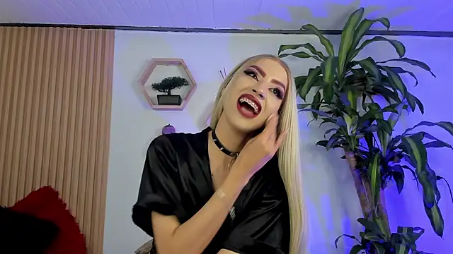 Snapshot of BrianaSchafer chatting on February 17, 2026, 8:04 pm BrianaSchafer online show from February 17, 2026, 8:04 pm