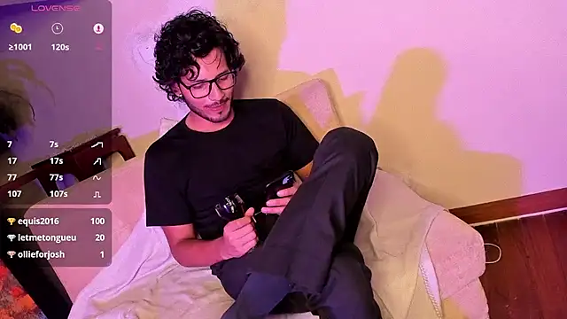 Snapshot of Nicholasrodrii chatting on December 19, 2024, 1:07 am Nicholasrodrii online show from December 19, 2024, 1:07 am