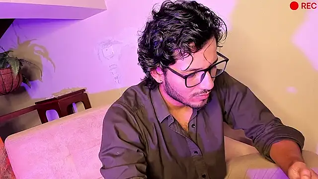 Snapshot of Nicholasrodrii chatting on December 22, 2024, 10:25 pm Nicholasrodrii online show from December 22, 2024, 10:25 pm