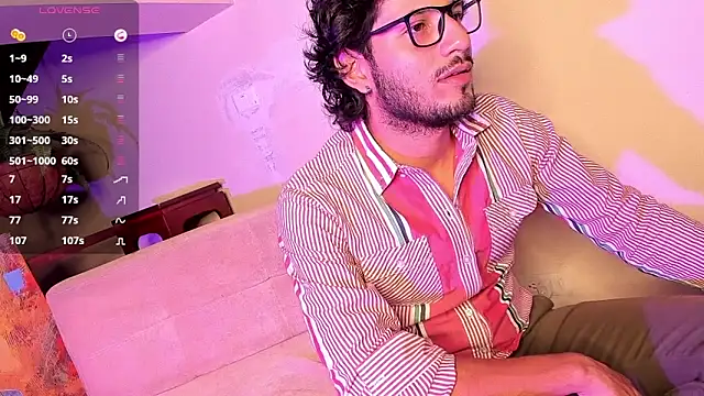 Snapshot of Nicholasrodrii chatting on December 31, 2024, 1:47 am Nicholasrodrii online show from December 31, 2024, 1:47 am