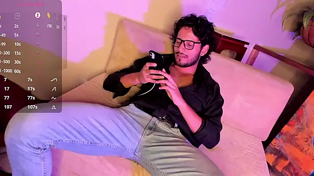 Snapshot of Nicholasrodrii chatting on January 9, 2025, 1:39 am Nicholasrodrii online show from January 9, 2025, 1:39 am