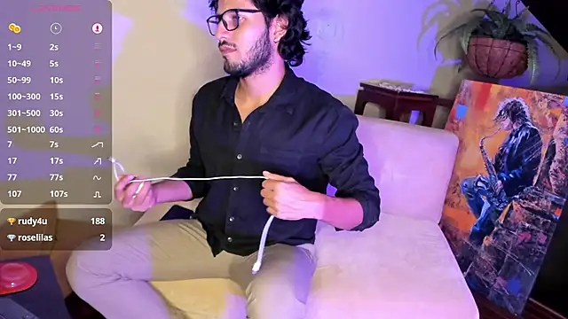 Snapshot of Nicholasrodrii chatting on January 15, 2025, 1:34 am Nicholasrodrii online show from January 15, 2025, 1:34 am