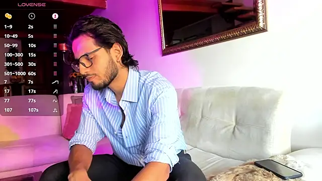 Snapshot of Nicholasrodrii chatting on January 21, 2025, 10:08 pm Nicholasrodrii online show from January 21, 2025, 10:08 pm