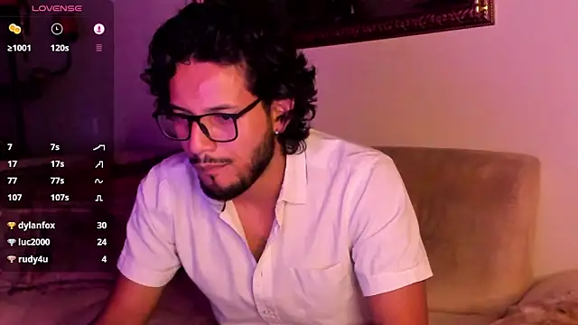 Snapshot of Nicholasrodrii chatting on January 28, 2025, 11:28 pm Nicholasrodrii online show from January 28, 2025, 11:28 pm