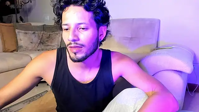 Snapshot of Nicholasrodrii chatting on February 2, 2025, 11:00 pm Nicholasrodrii online show from February 2, 2025, 11:00 pm