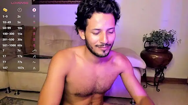 Snapshot of Nicholasrodrii chatting on February 8, 2025, 2:26 am Nicholasrodrii online show from February 8, 2025, 2:26 am