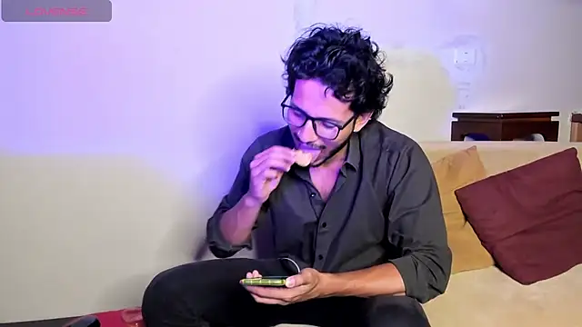 Snapshot of Nicholasrodrii chatting on February 8, 2025, 11:02 pm Nicholasrodrii online show from February 8, 2025, 11:02 pm