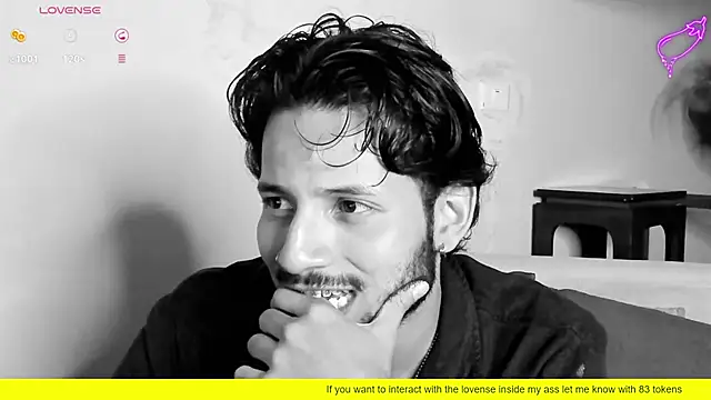 Snapshot of Nicholasrodrii chatting on February 14, 2025, 11:20 pm Nicholasrodrii online show from February 14, 2025, 11:20 pm