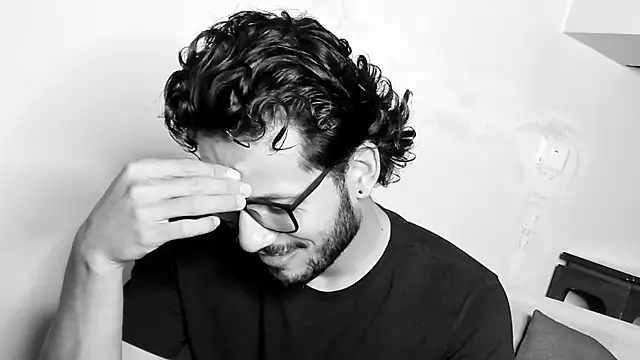 Snapshot of Nicholasrodrii chatting on February 24, 2025, 11:52 pm Nicholasrodrii online show from February 24, 2025, 11:52 pm