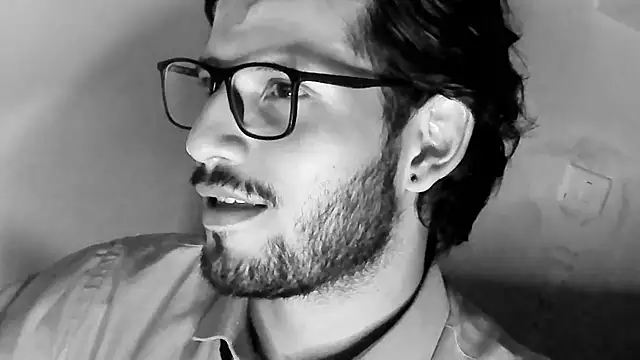 Snapshot of Nicholasrodrii chatting on March 1, 2025, 3:21 am Nicholasrodrii online show from March 1, 2025, 3:21 am