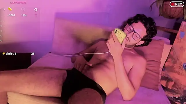 Snapshot of Nicholasrodrii chatting on March 22, 2025, 5:06 am Nicholasrodrii online show from March 22, 2025, 5:06 am