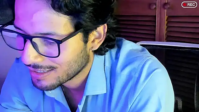 Snapshot of Nicholasrodrii chatting on September 21, 2025, 12:34 am Nicholasrodrii online show from September 21, 2025, 12:34 am