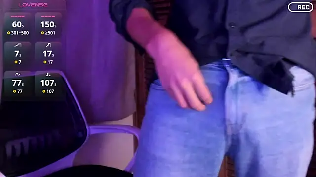 Snapshot of Nicholasrodrii chatting on October 7, 2025, 12:08 am Nicholasrodrii online show from October 7, 2025, 12:08 am