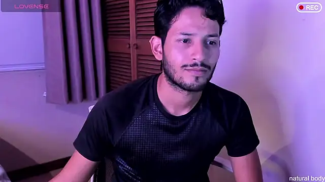 Snapshot of Nicholasrodrii chatting on October 26, 2025, 11:09 pm Nicholasrodrii online show from October 26, 2025, 11:09 pm