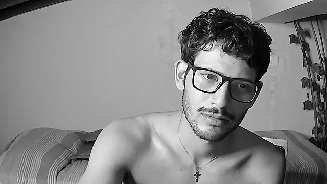 Nicholasrodrii online show from June 25, 2026, 5:12 am