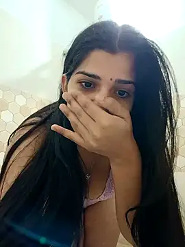 Snapshot of aaliya_bhattt chatting on December 31, 2024, 11:31 am aaliya bhattt online show from December 31, 2024, 11:31 am