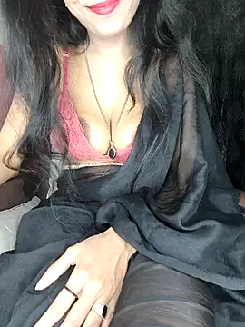 baby soni78690 online show from January 18, 2026, 4:44 pm