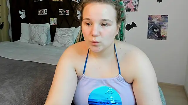 GloriaHylivi online show from December 22, 2024, 7:44 am