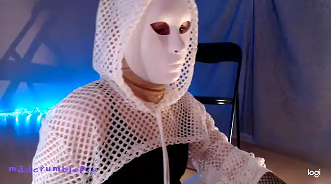 Snapshot of madcrumblepie chatting on February 21, 2025, 8:05 pm madcrumblepie online show from February 21, 2025, 8:05 pm