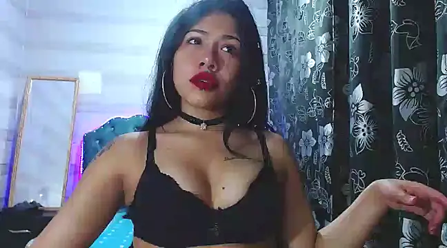 Snapshot of lily_jamesx chatting on February 20, 2025, 7:19 pm lily jamesx online show from February 20, 2025, 7:19 pm