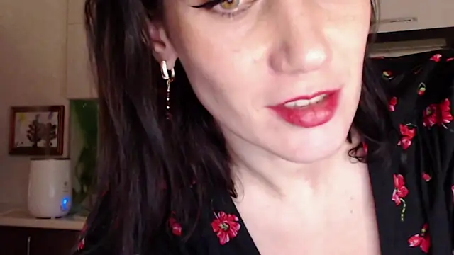 Snapshot of pepper_milf chatting on January 1, 2025, 8:47 pm pepper milf online show from January 1, 2025, 8:47 pm