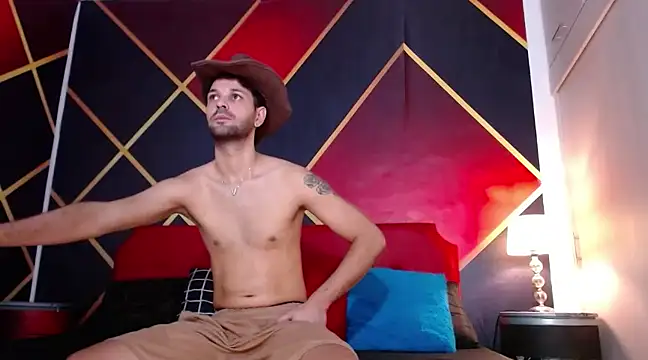 Snapshot of CindyandCarlo chatting on December 17, 2024, 3:49 pm CindyandCarlo online show from December 17, 2024, 3:49 pm