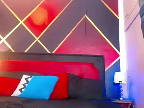 Snapshot of CindyandCarlo chatting on February 5, 2025, 3:52 pm CindyandCarlo online show from February 5, 2025, 3:52 pm