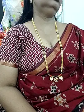 Deepthi Mysore online show from December 2, 2025, 8:41 am