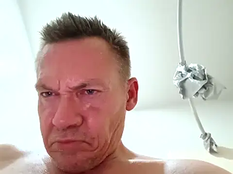 Snapshot of ed44435 chatting on January 8, 2026, 3:42 am ed44435 online show from January 8, 2026, 3:42 am