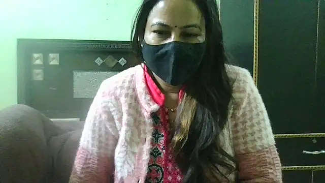 Snapshot of couplesuni chatting on January 21, 2025, 3:48 am couplesuni online show from January 21, 2025, 3:48 am