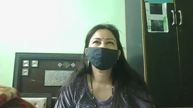 couplesuni online show from February 17, 2026, 3:47 am