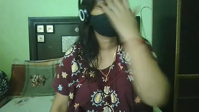 couplesuni online show from July 12, 2026, 3:52 am