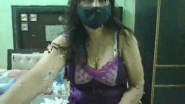 couplesuni online show from July 17, 2026, 3:35 am