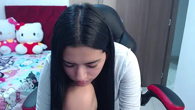 Snapshot of kayla_k18 chatting on February 3, 2026, 6:22 am kayla k18 online show from February 3, 2026, 6:22 am