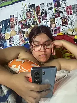 dafne19  online show from September 23, 2025, 4:59 am