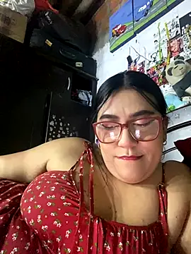 dafne19  online show from October 28, 2025, 4:38 am